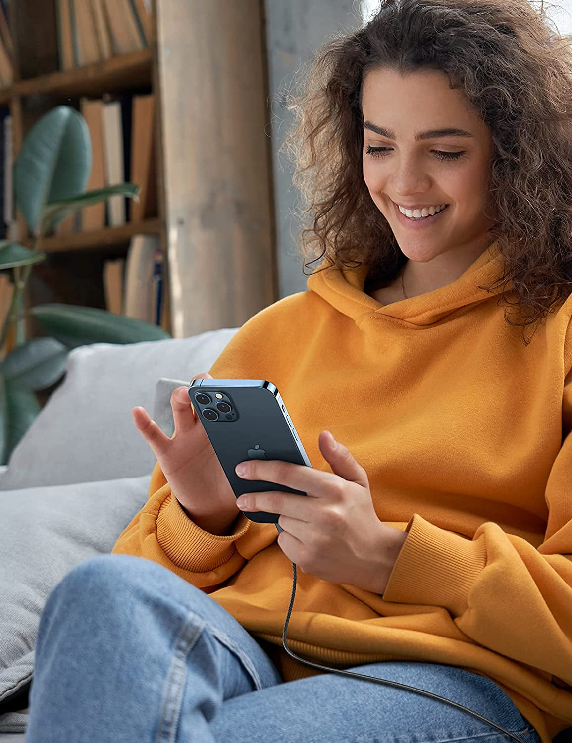 UGREEN USB C to Lightning Cable 6FT - Mfi Certification Lightning Cable Compatible with Iphone 14/14 Pro/14 Pro Max, Iphone 13/12/11/X/XR/XS/8 Series, Ipad 9, Airpods Pro, and More